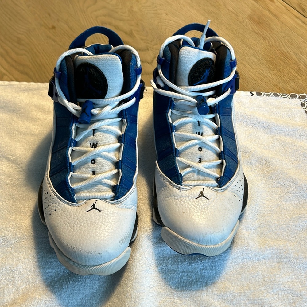 Nike Jordan 6 “Rings” size 8 mens slightly worn and slightly scuffed sneakers